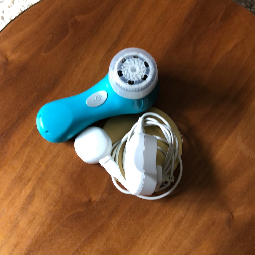 Clarisonic Mia I'm very good condition.